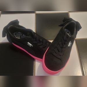 PUMA Suede Bow Block Win's Black Pink Low Cut Trainers Shoes size 8
